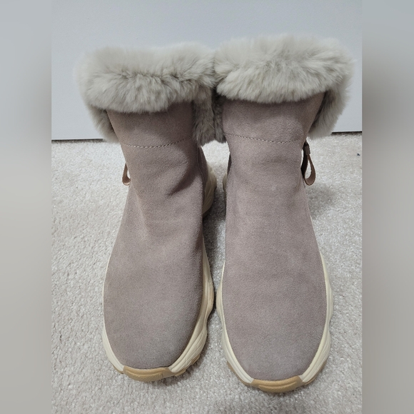 Women's OZWEAR boots, size US 8, suede - Picture 3 of 7